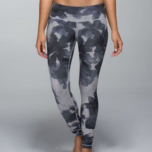 Lululemon Wunder Under Leggings, Sz 4